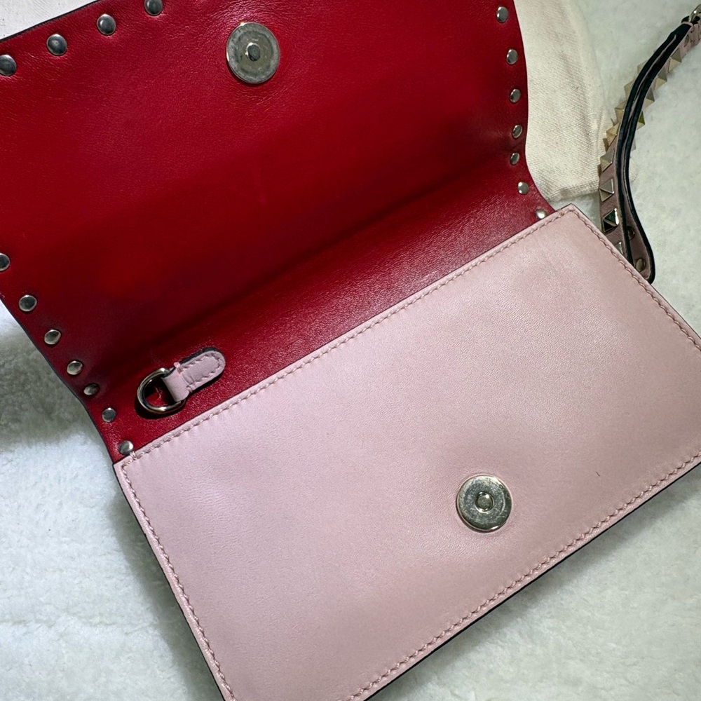 Valentino Blush Pink Rockstud Leather Clutch - Picture 12 of 16